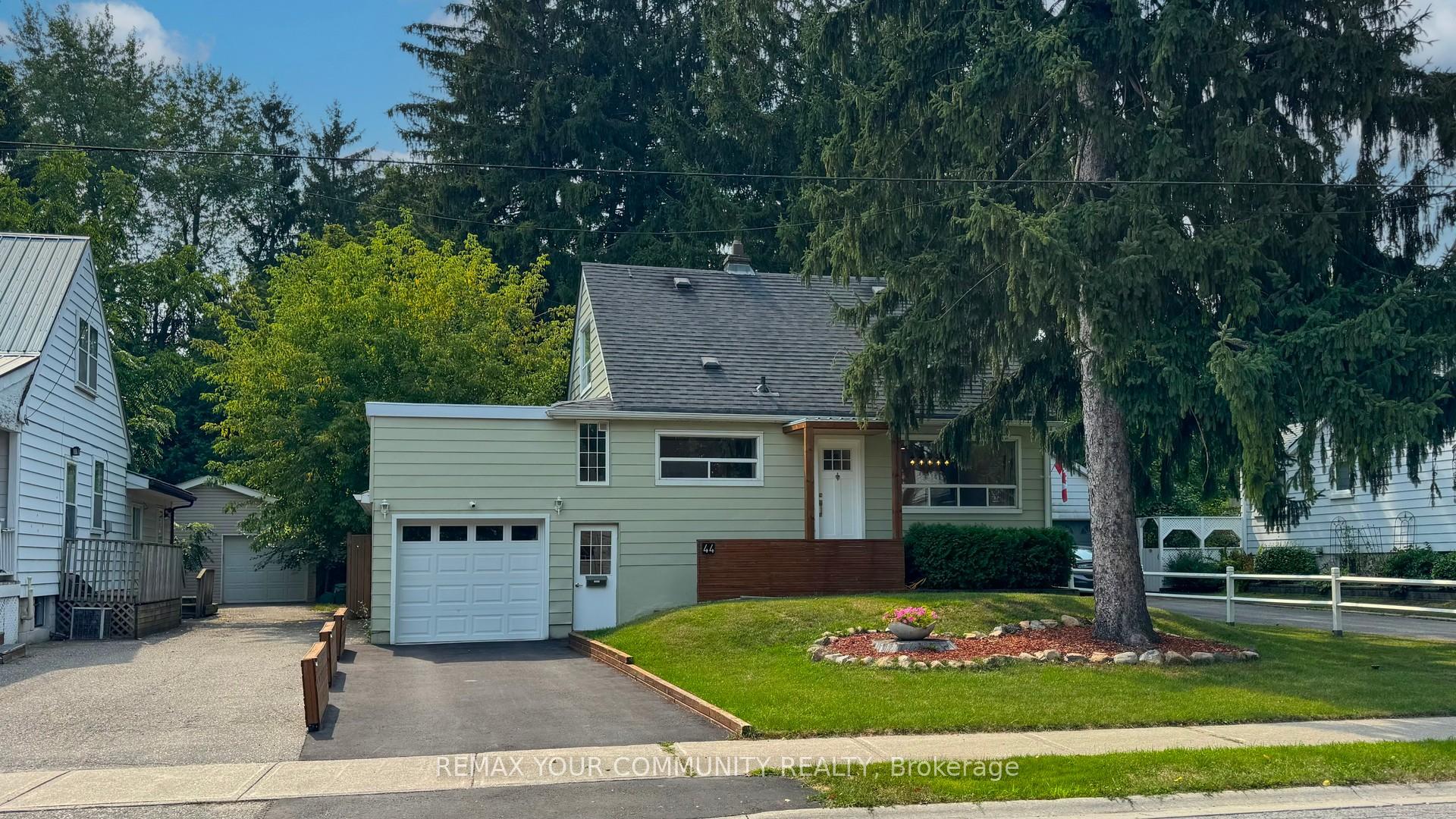 44 Reaman Street, Richmond Hill, ON, exterior