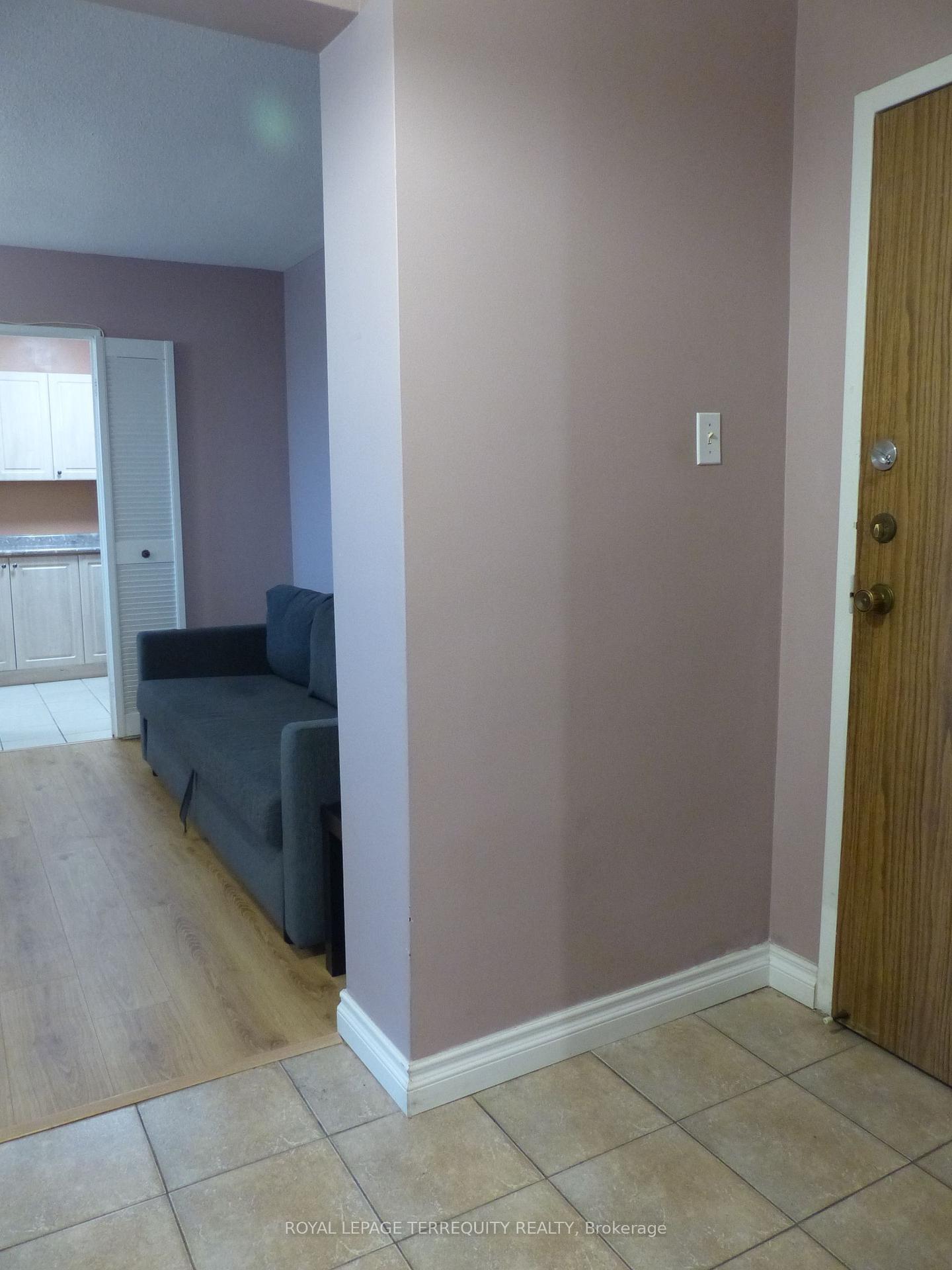 906 - 177 Linus Road, Toronto C15, ON, exterior