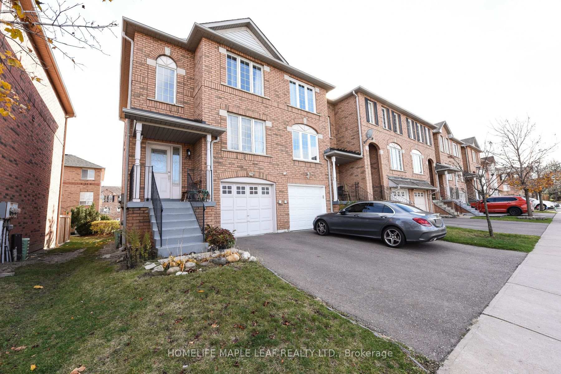 88 - 2 Clay Brick Court E, Brampton, ON, exterior