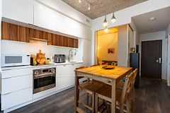 1601 - 185 Roehampton Avenue S, Toronto C10, ON, exterior