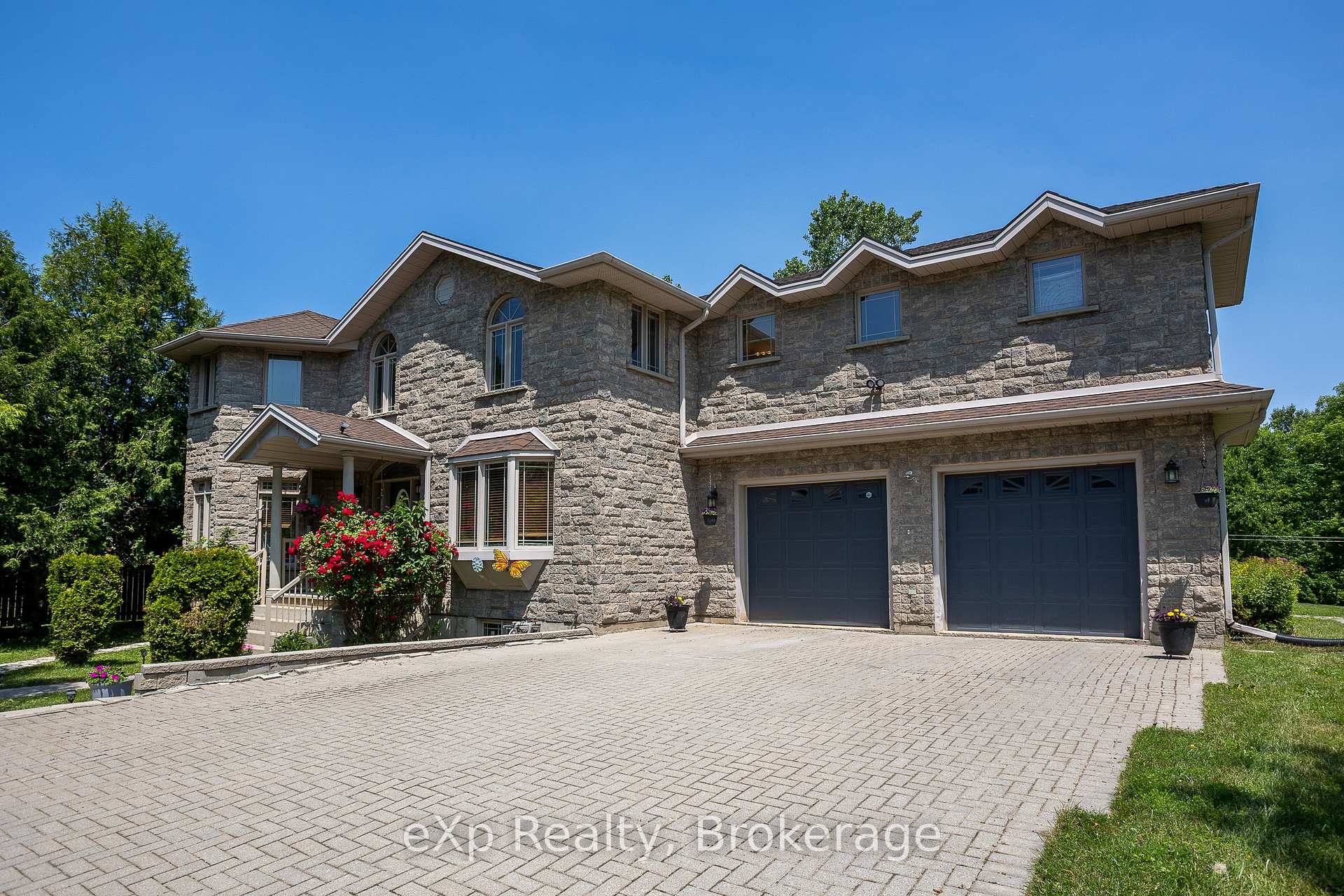 910 26th Street E, Owen Sound, ON, exterior