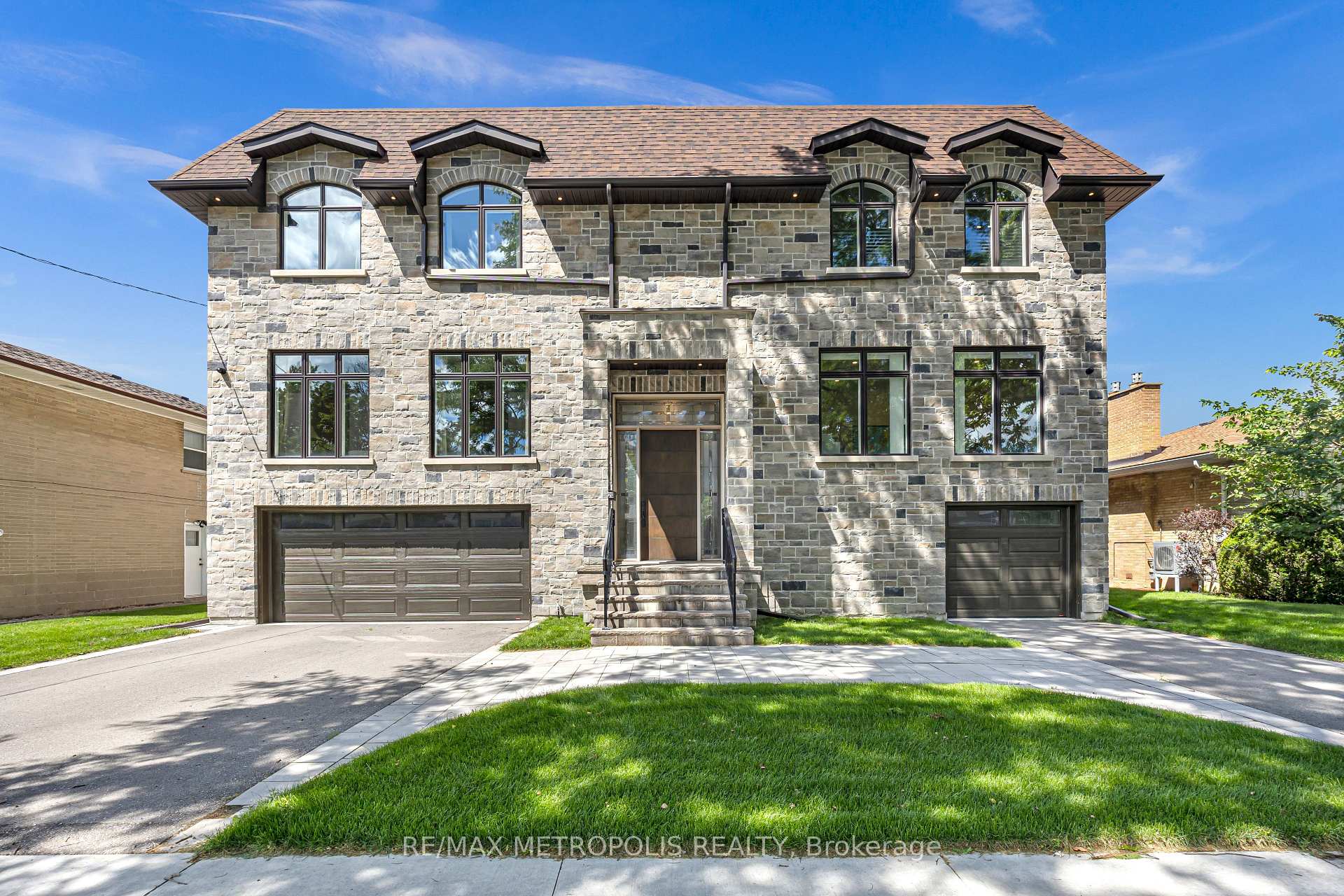 20 Nobert Road, Toronto E05, ON, exterior