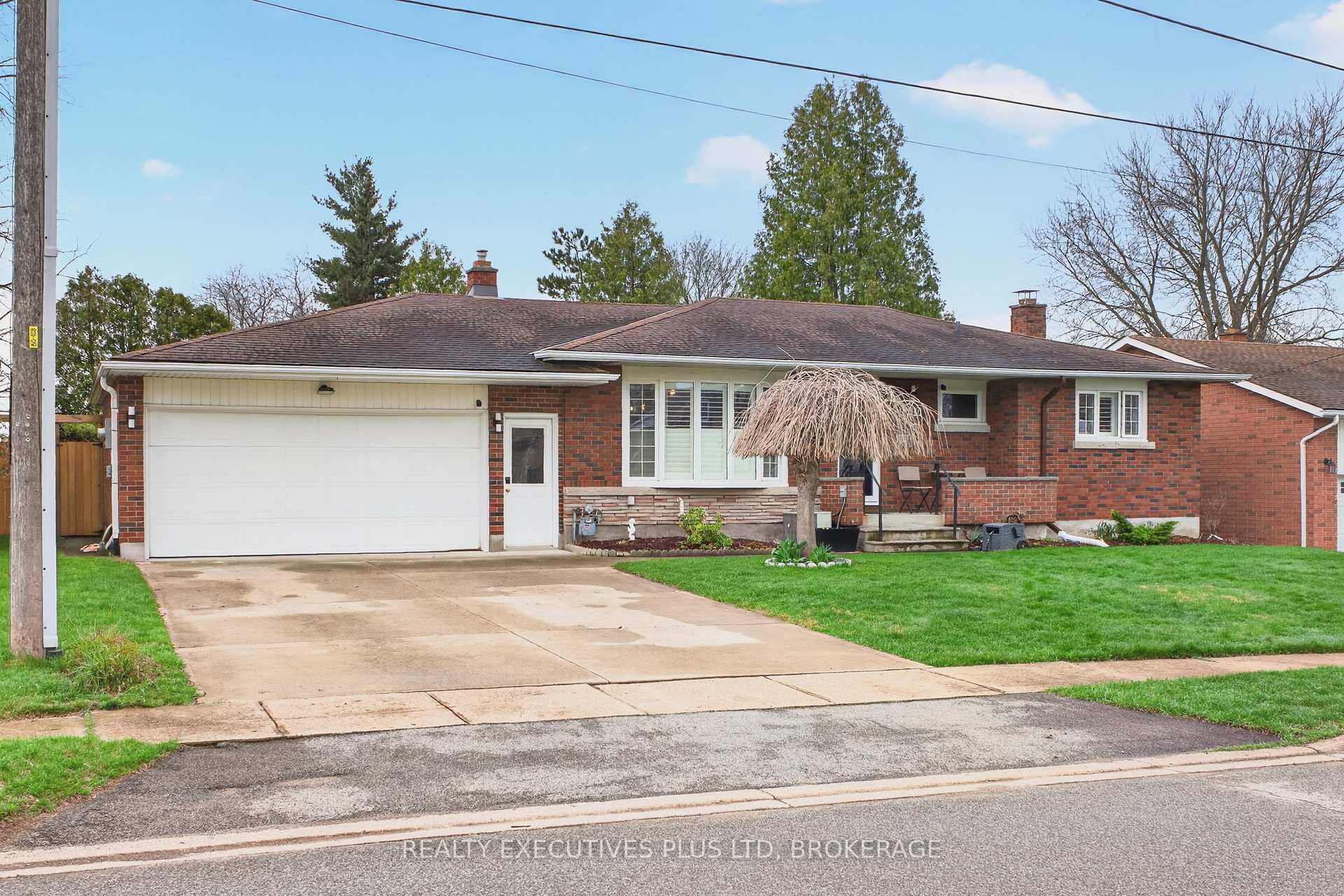 6410 Sherwood Road, Niagara Falls, ON, exterior