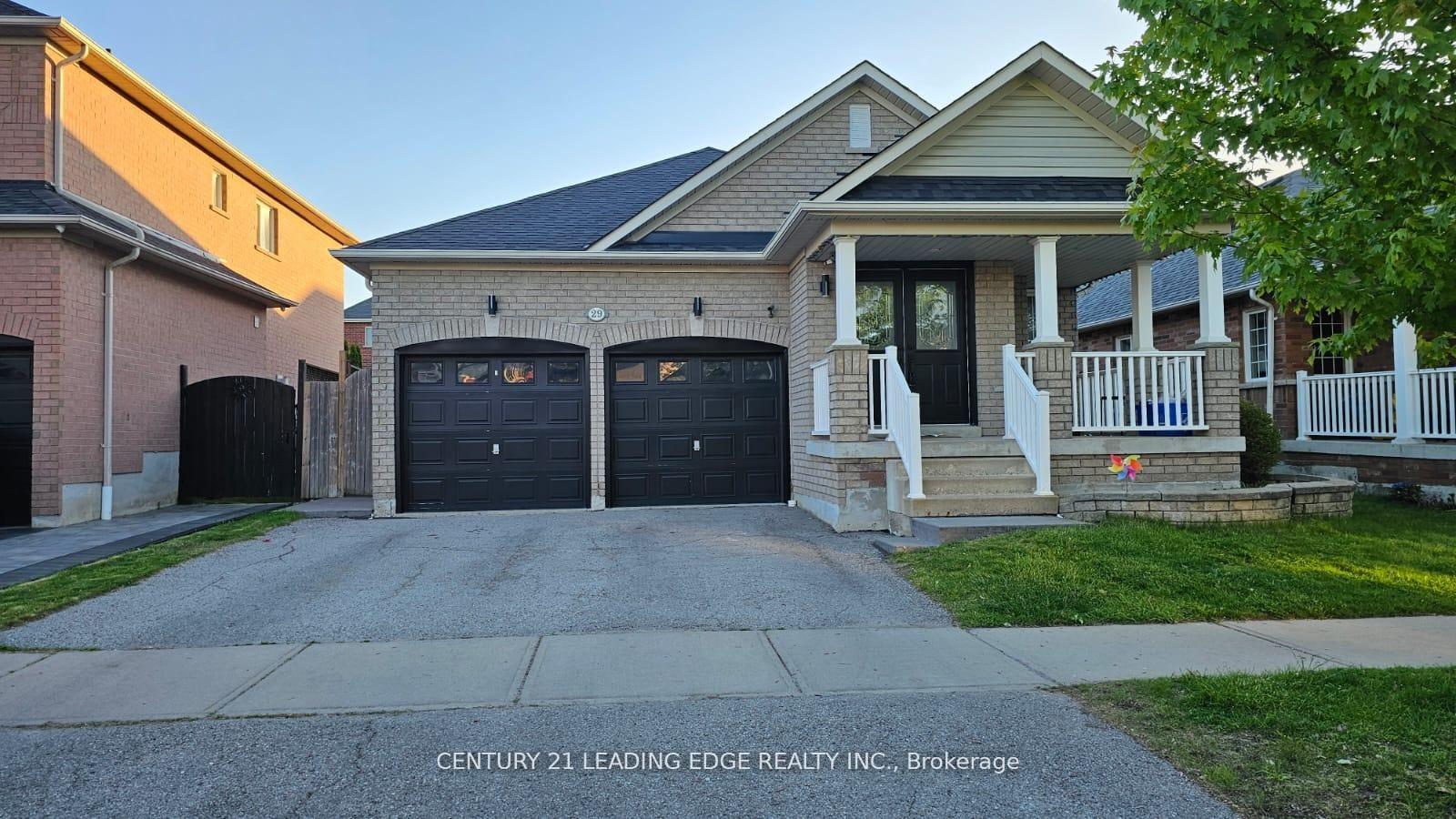 29 Pardon Ave Avenue, Whitby, ON, exterior