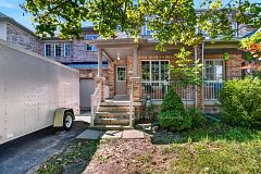 352 Flagstone Way, Newmarket, ON, exterior