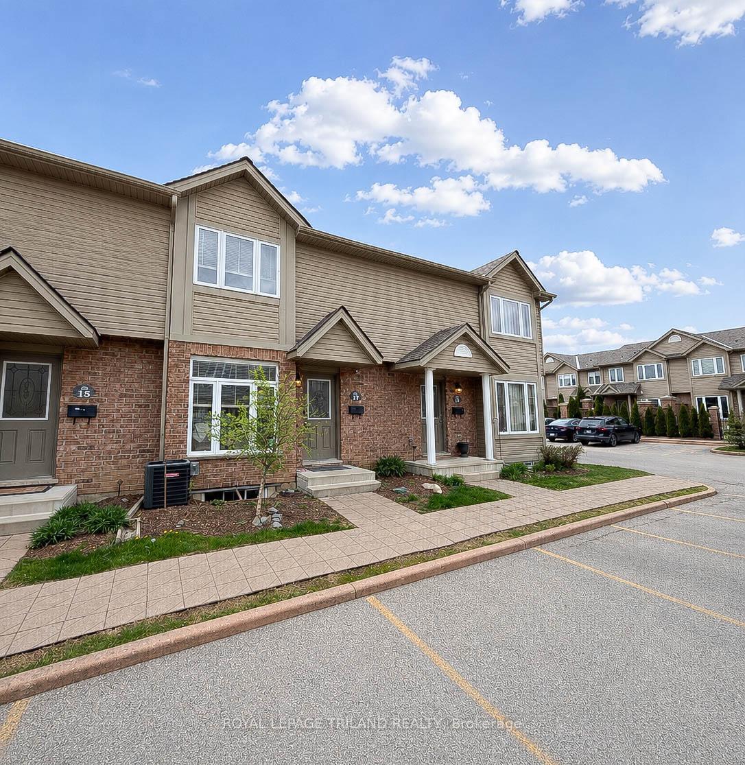 17 - 1600 Mickleborough Drive, London North, ON, exterior