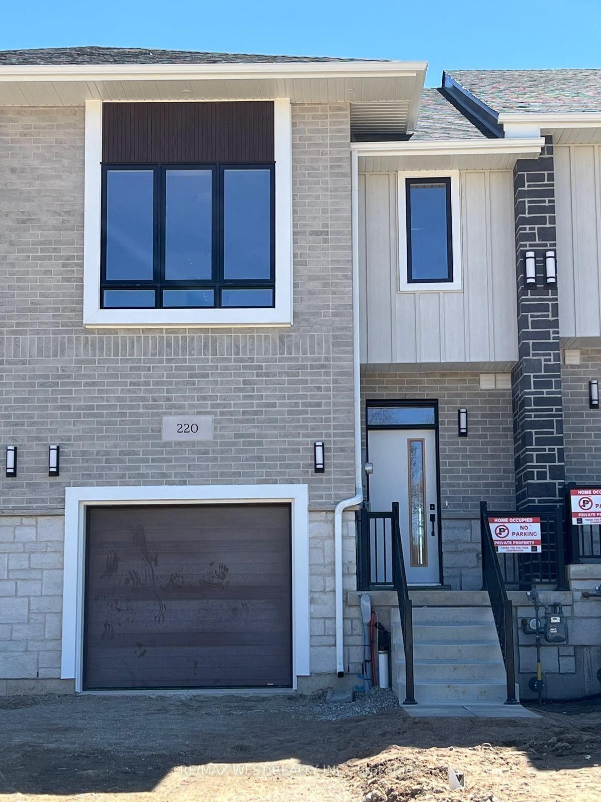 220 Green Gate Boulevard, Cambridge, ON, exterior