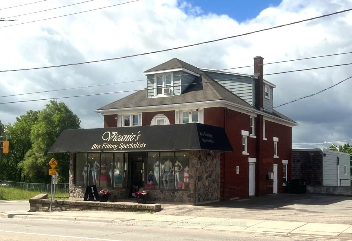 745 King Street E, Kitchener, ON, exterior