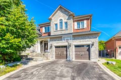 530 Golfview Court, Oakville, ON, exterior