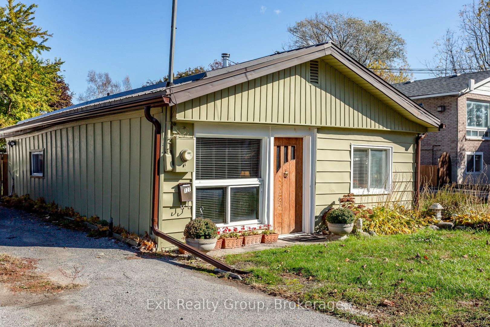 127 Leopold Street, Quinte West, ON, exterior