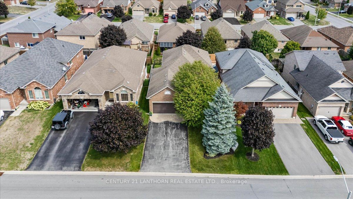 18 McDougall Drive, Belleville, ON, exterior