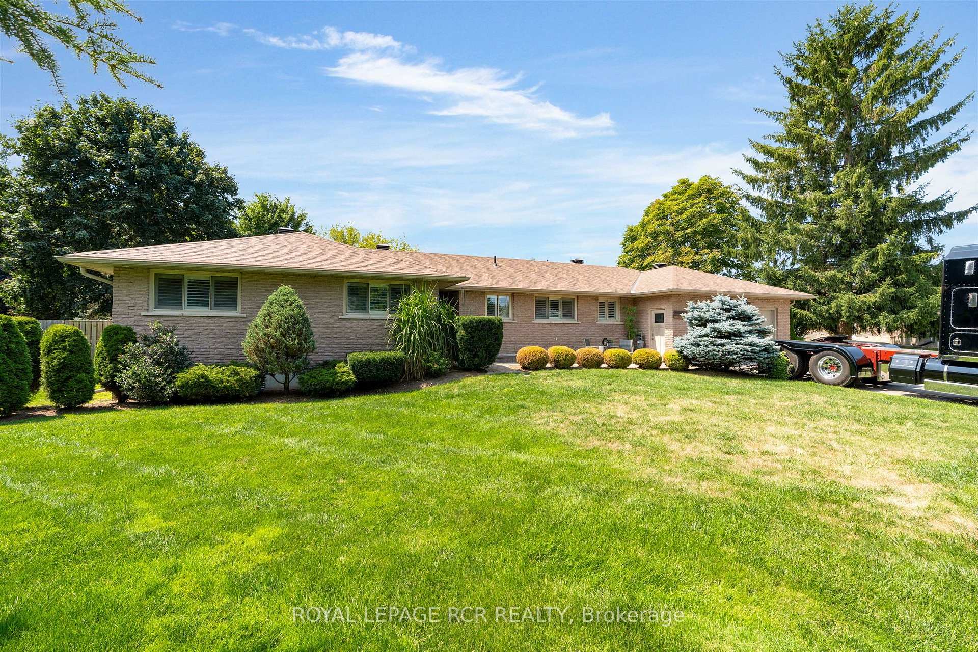 20 Douglas Drive, New Tecumseth, ON, exterior