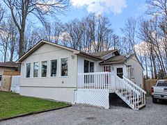 21 Pleasure Street, Kawartha Lakes, ON, exterior