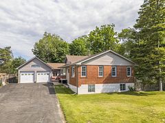 956 Bayshore Court, Pickering, ON, exterior