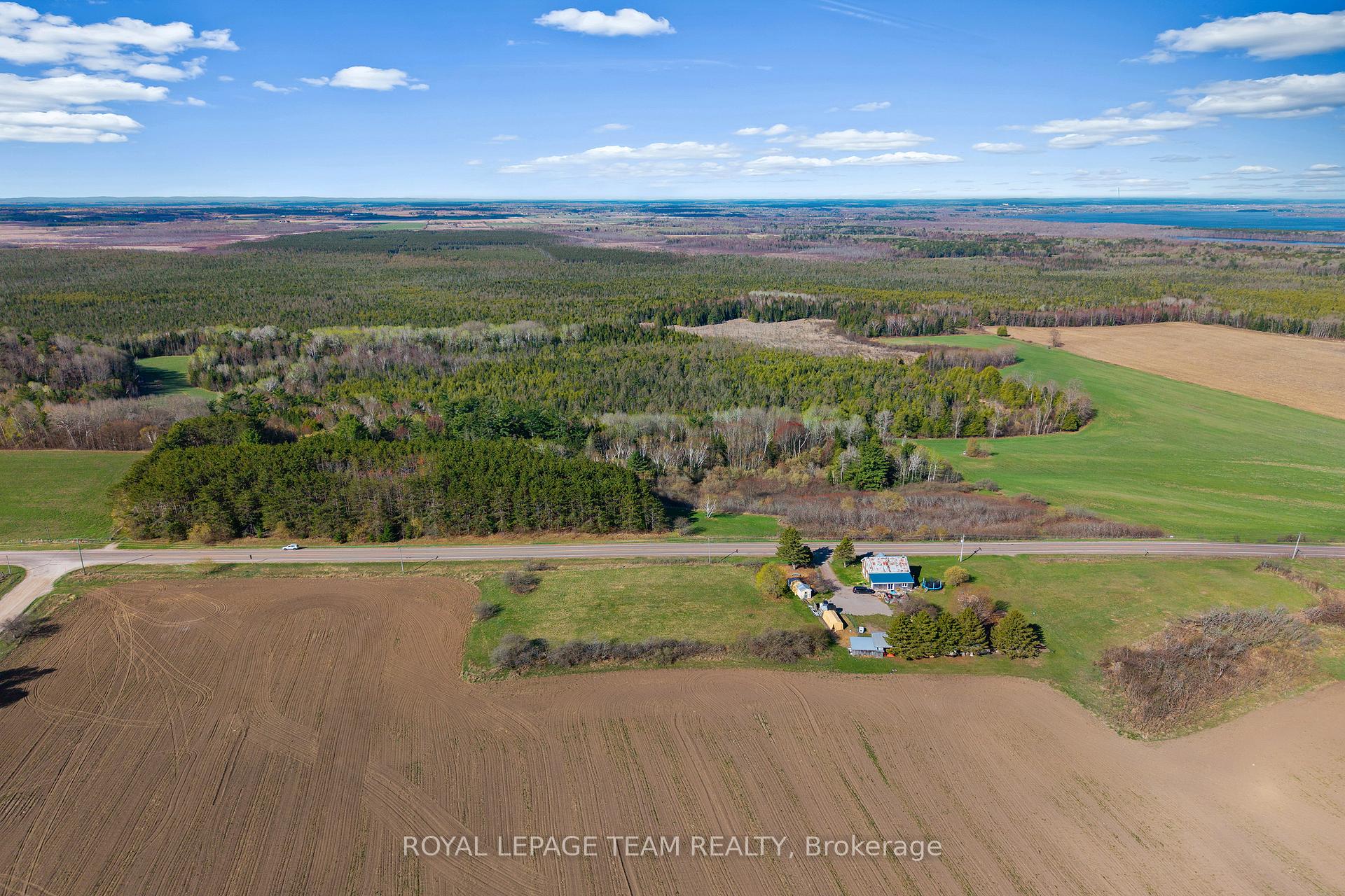 000 LOOKOUT Road, Whitewater Region, ON, exterior