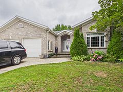 490 Bluewater Drive, Saugeen Shores, ON, exterior
