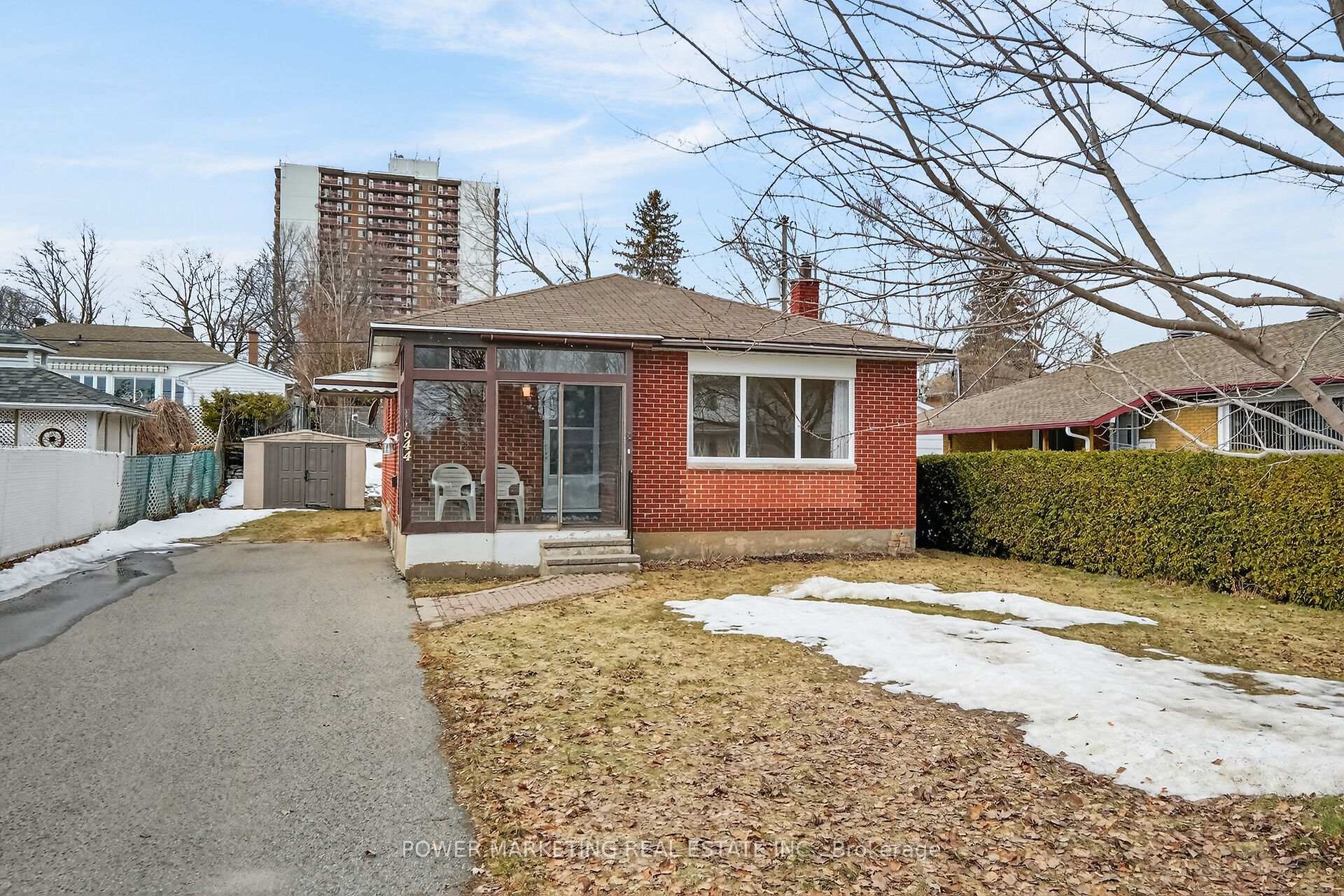 944 Eve Street, Overbrook - Castleheights and Area, ON, exterior
