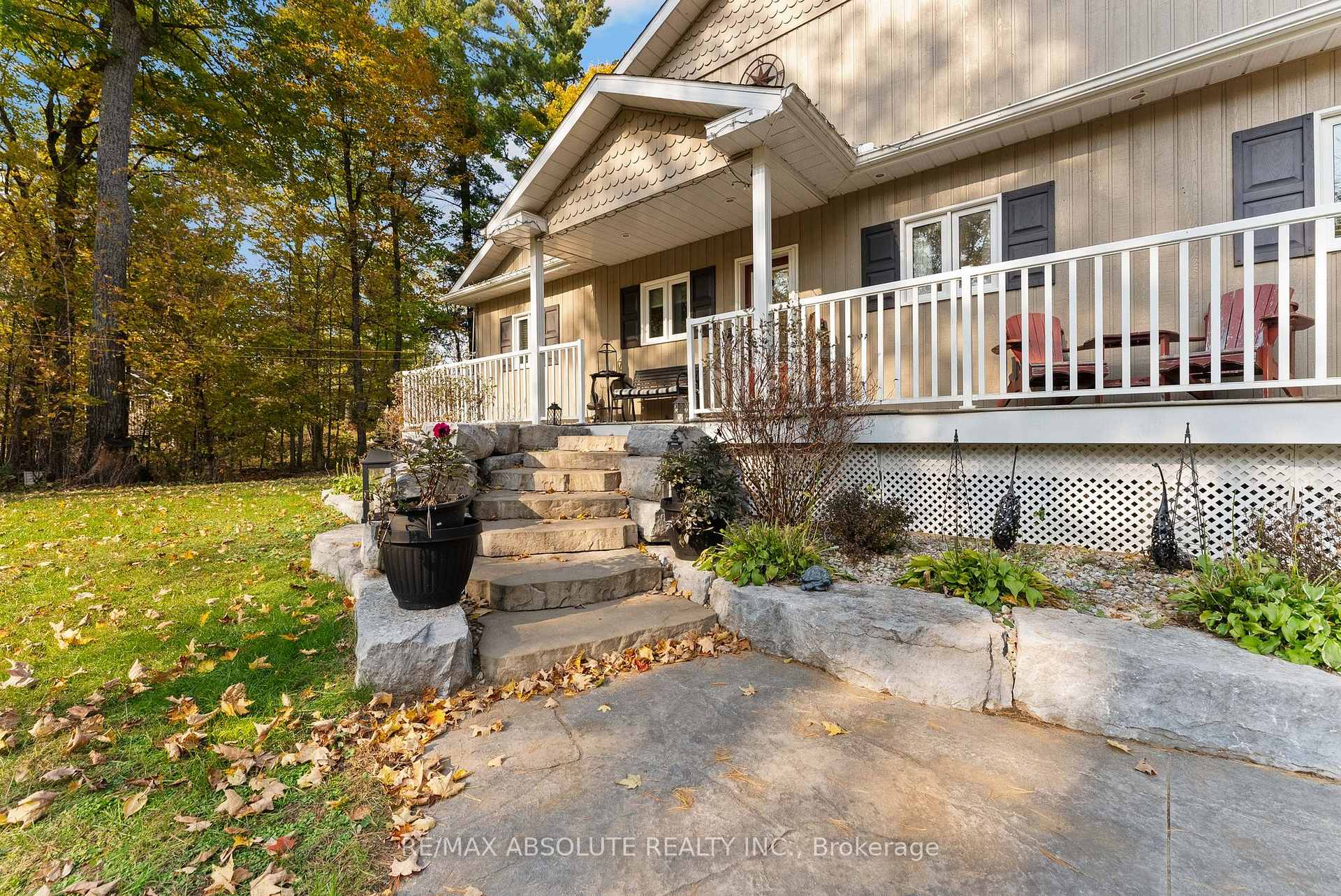 1096 Snye Road, Lanark Highlands, ON, exterior