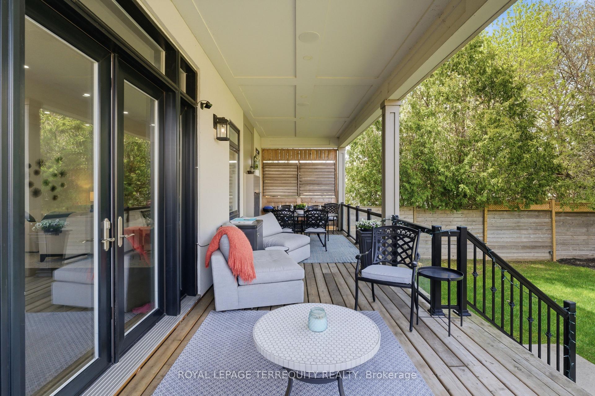 130 Edgecroft Road, Toronto W07, ON, exterior
