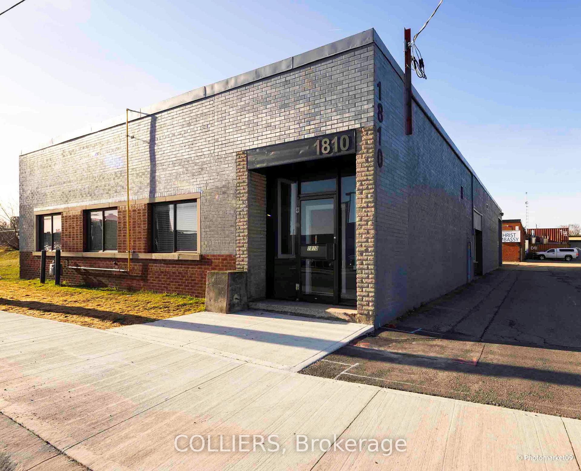 1810 Barton Street E, Hamilton, ON, exterior