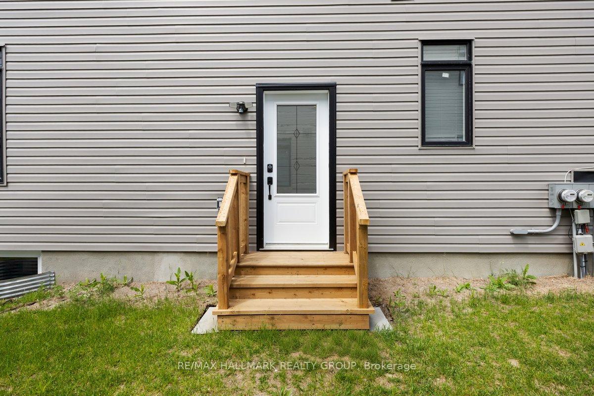 B - 525 Tahoe Heights, Leitrim, ON, exterior