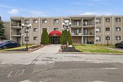 217 - 4658 Drummond Road, Niagara Falls, ON, exterior