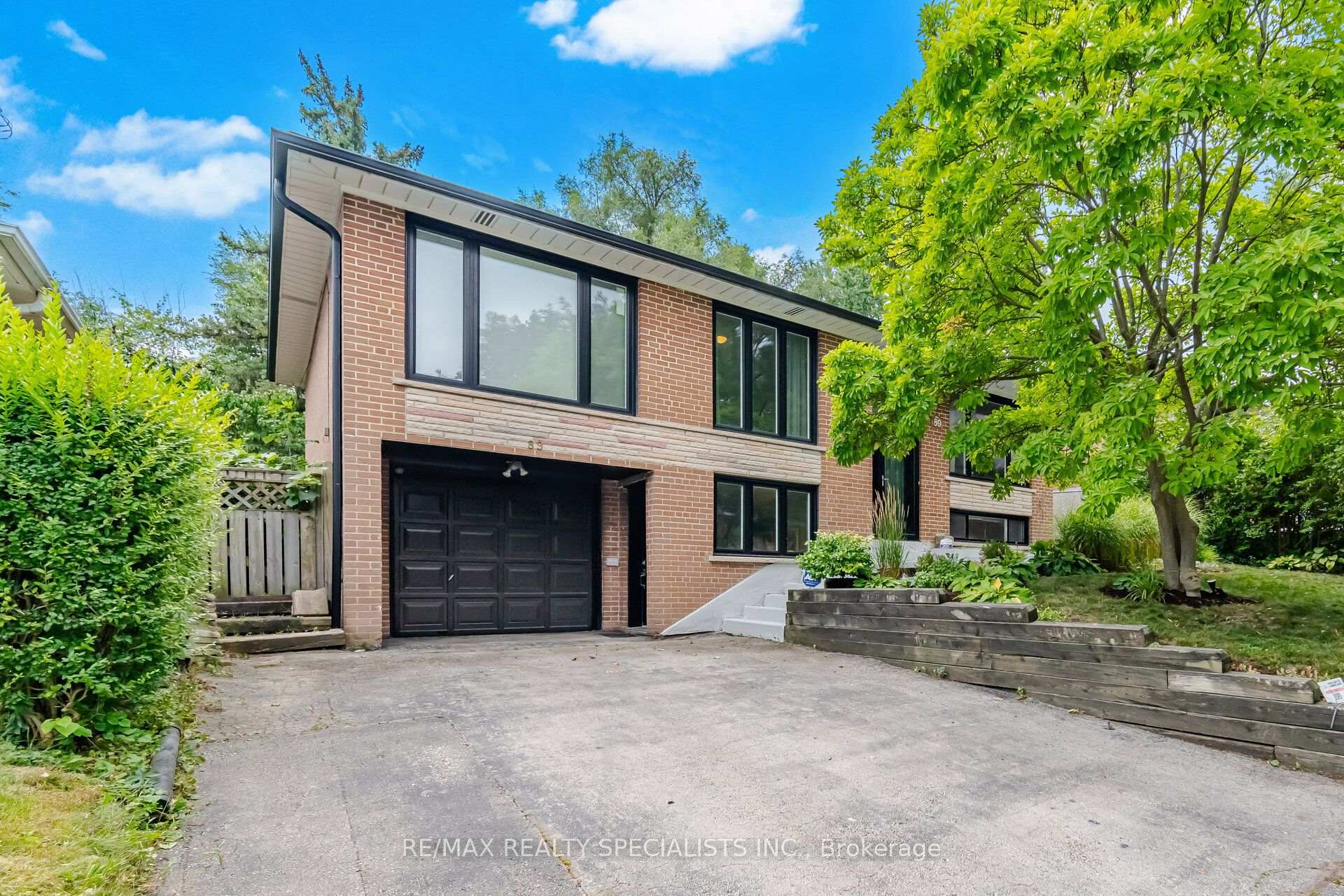 89 Alhart Drive, Toronto W10, ON, exterior