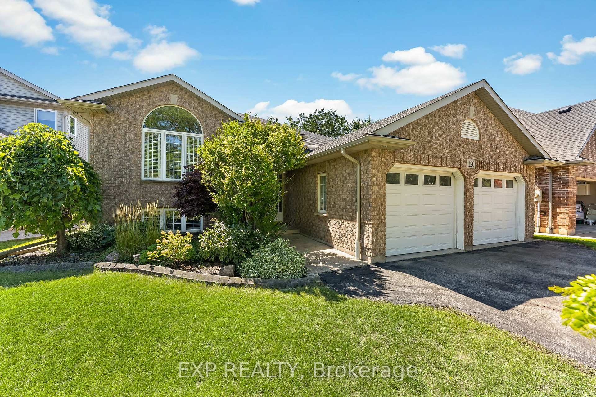 120 REDWOOD Court, Welland, ON, exterior