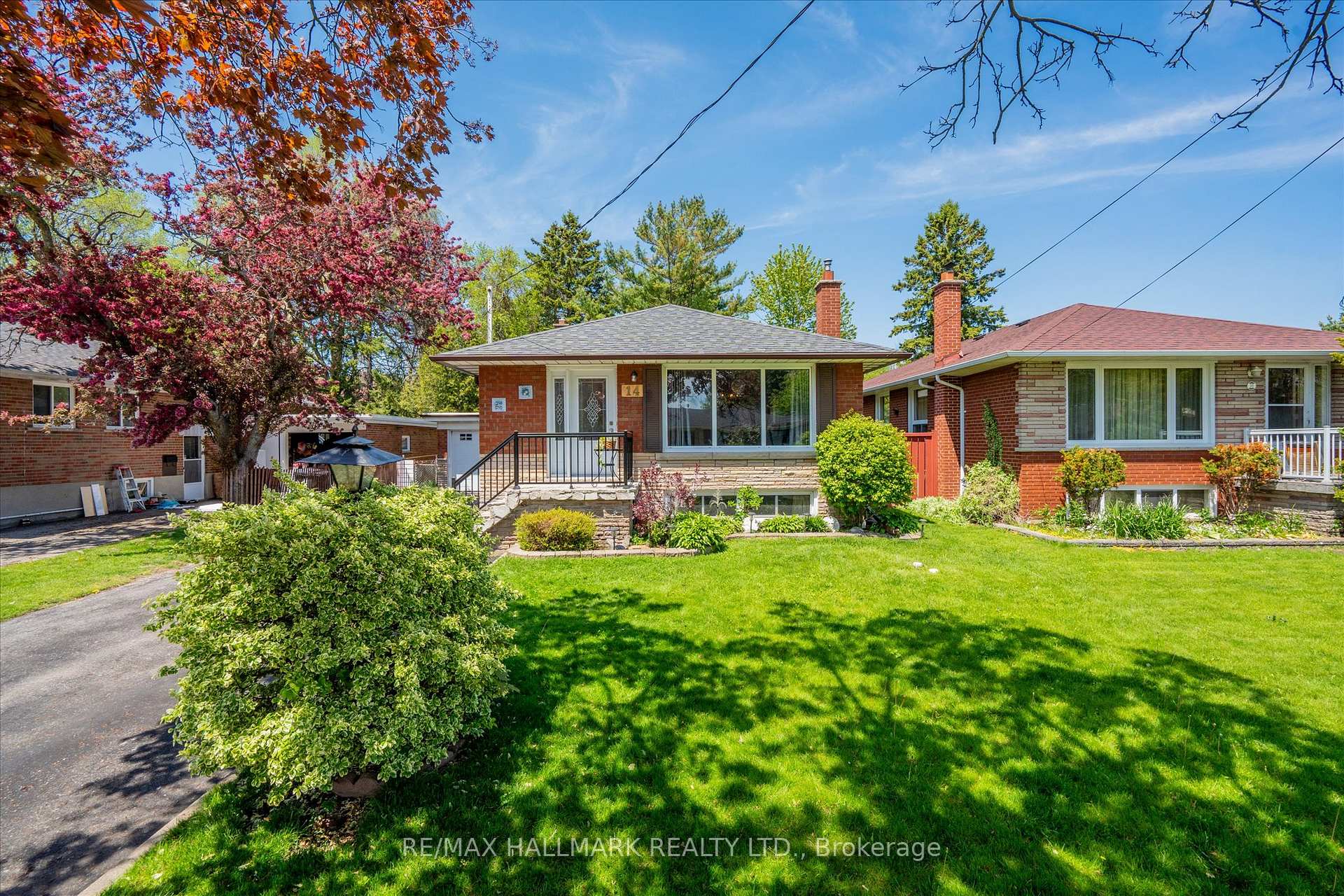 14 Fintona Avenue, Toronto E08, ON, exterior
