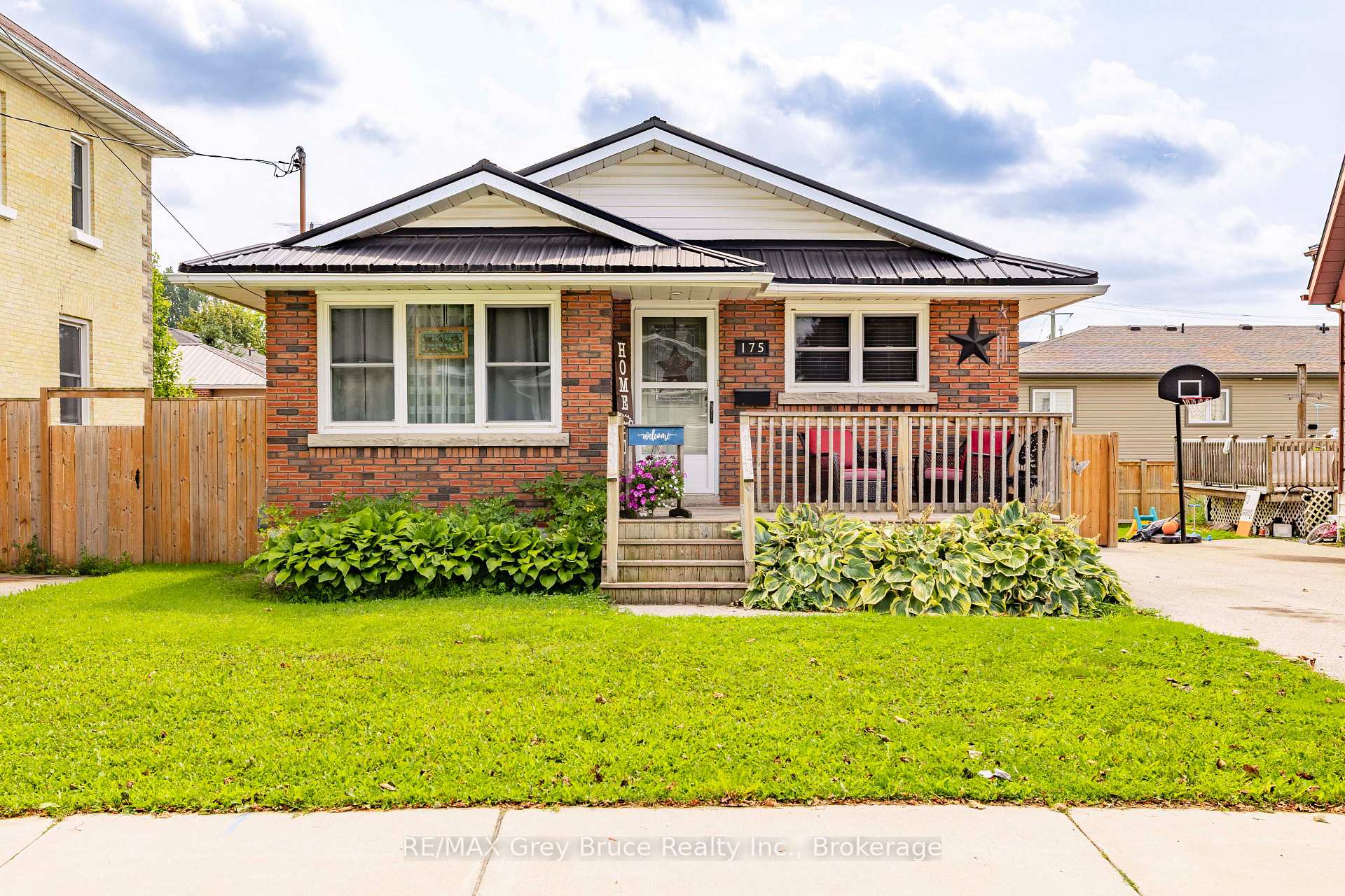 175 Fergus Street S, Wellington North, ON, exterior