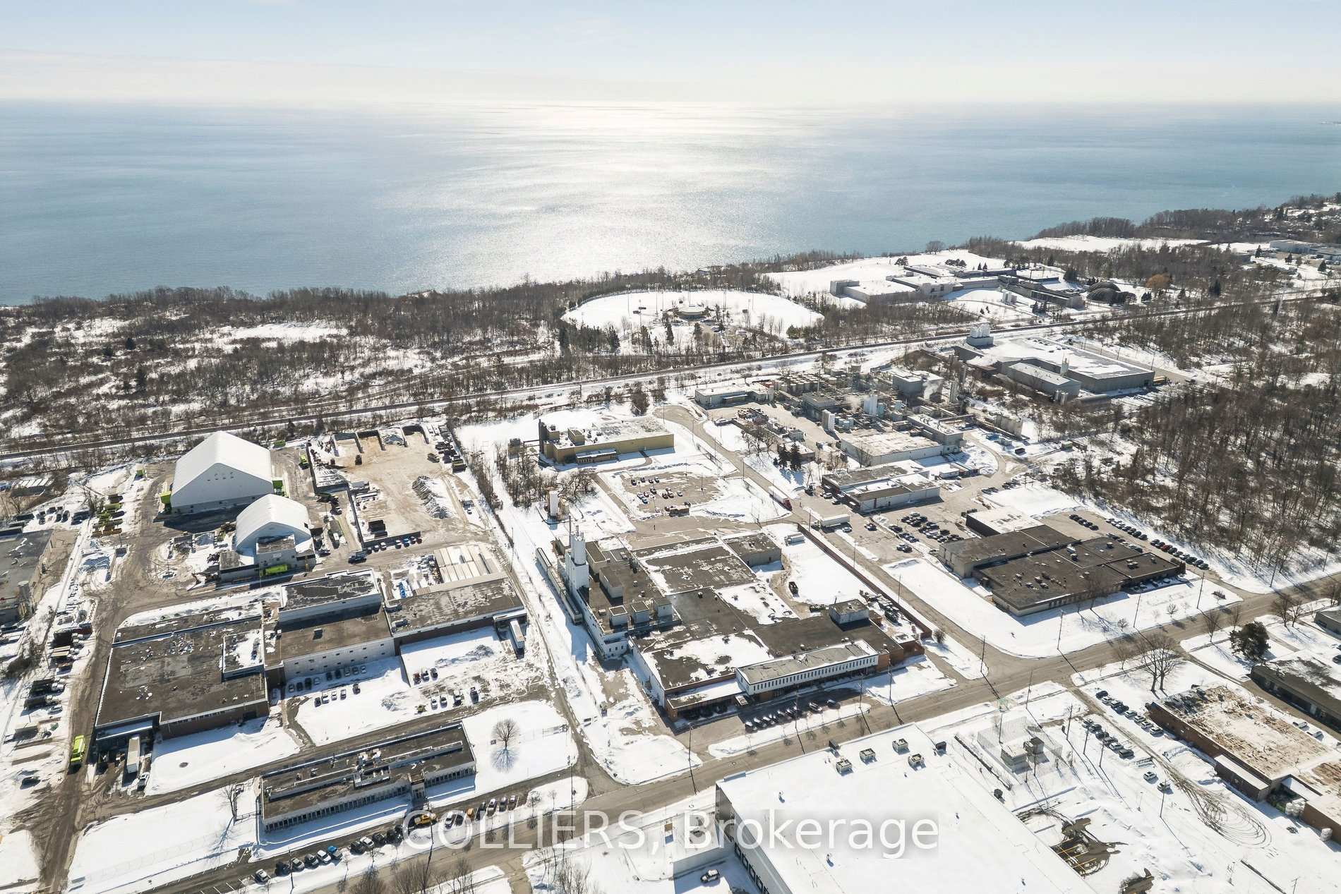 595* Coronation Drive, Toronto E10, ON, exterior
