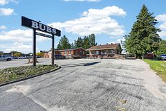 56 Yonge Street S, Springwater, ON, exterior