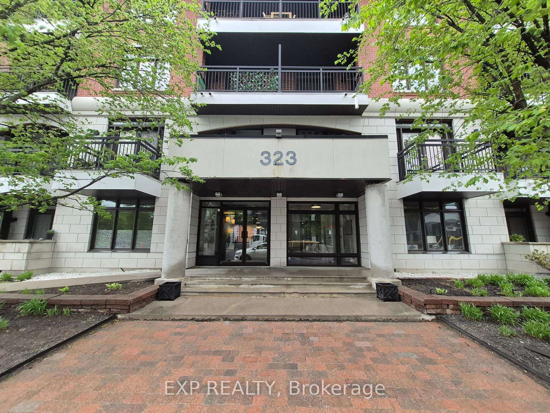 10 - 323 Winona Avenue, Westboro - Hampton Park, ON, exterior