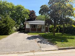 42 Oneida Road, London East, ON, exterior