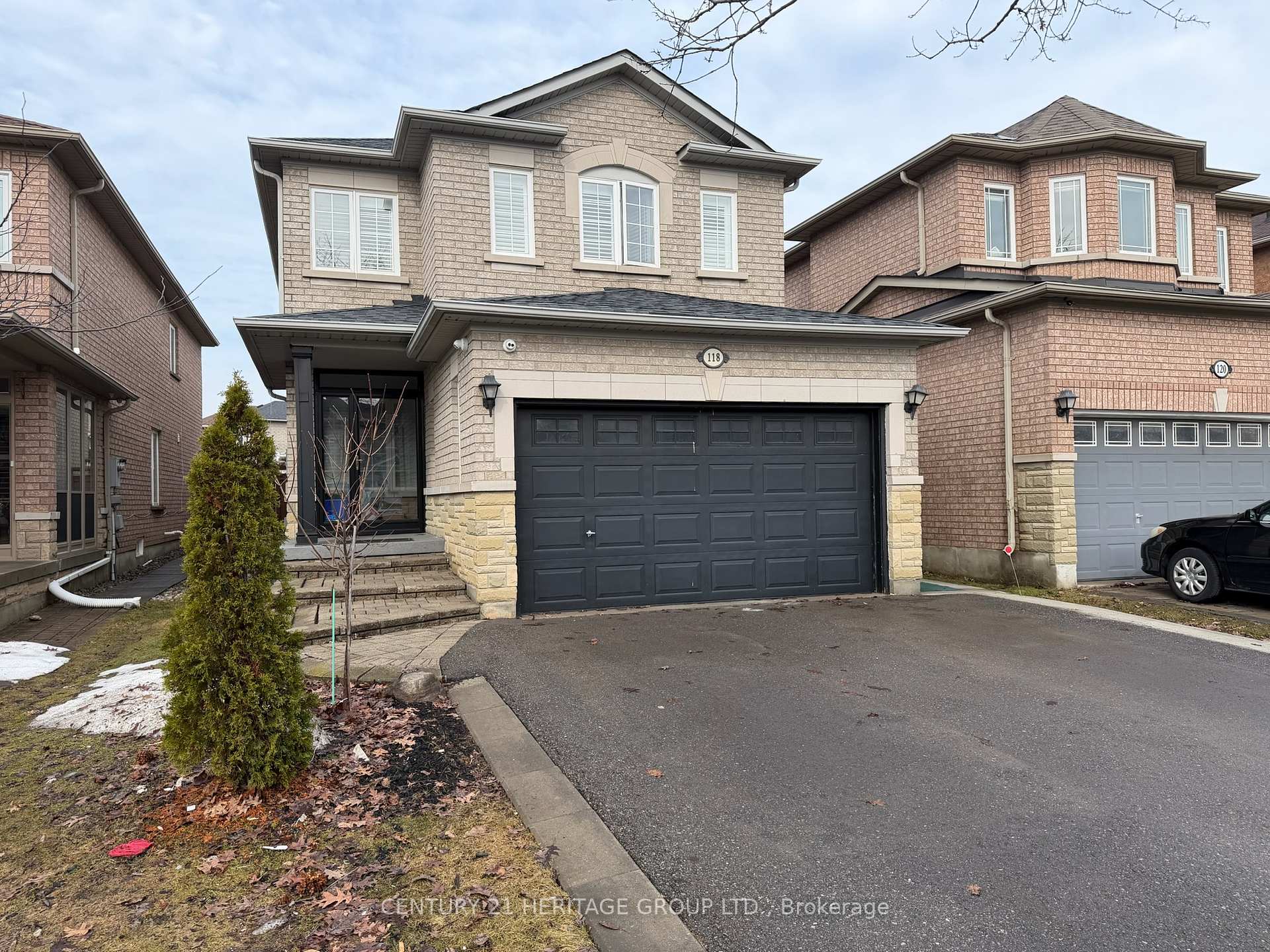 118 Sunridge Street, Richmond Hill, ON, exterior