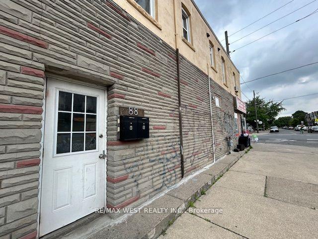 A - 88 Uxbridge Avenue, Toronto W03, ON, exterior