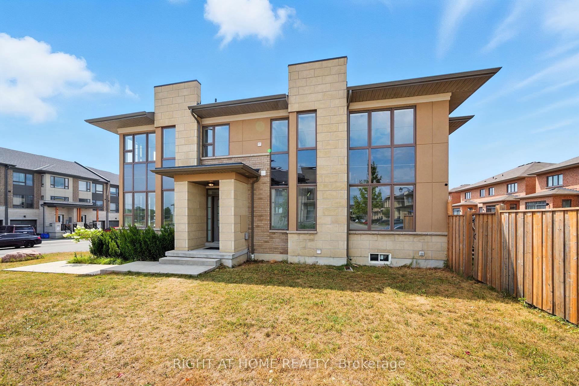 108 Vanier Street, Whitby, ON, exterior