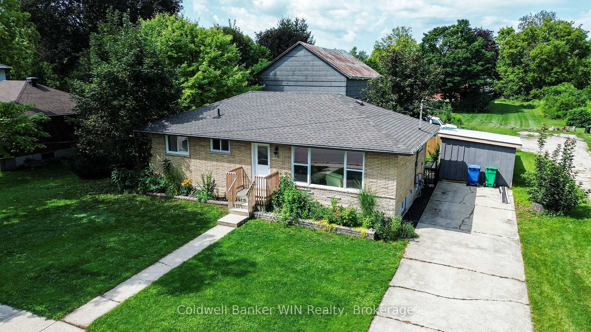 278 Queen Street S, West Grey, ON, exterior
