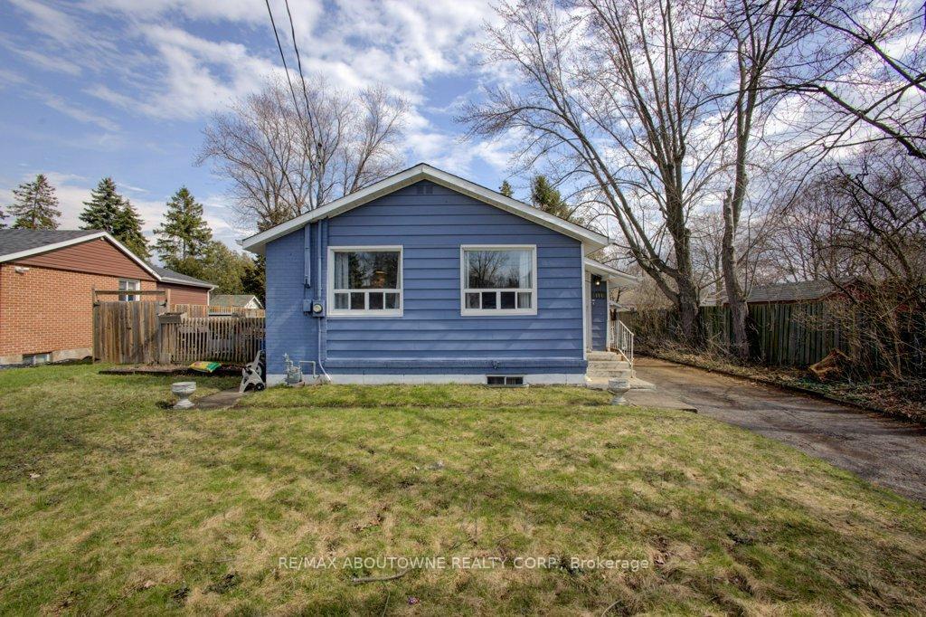 114 Ringwood Road, Oakville, ON, exterior
