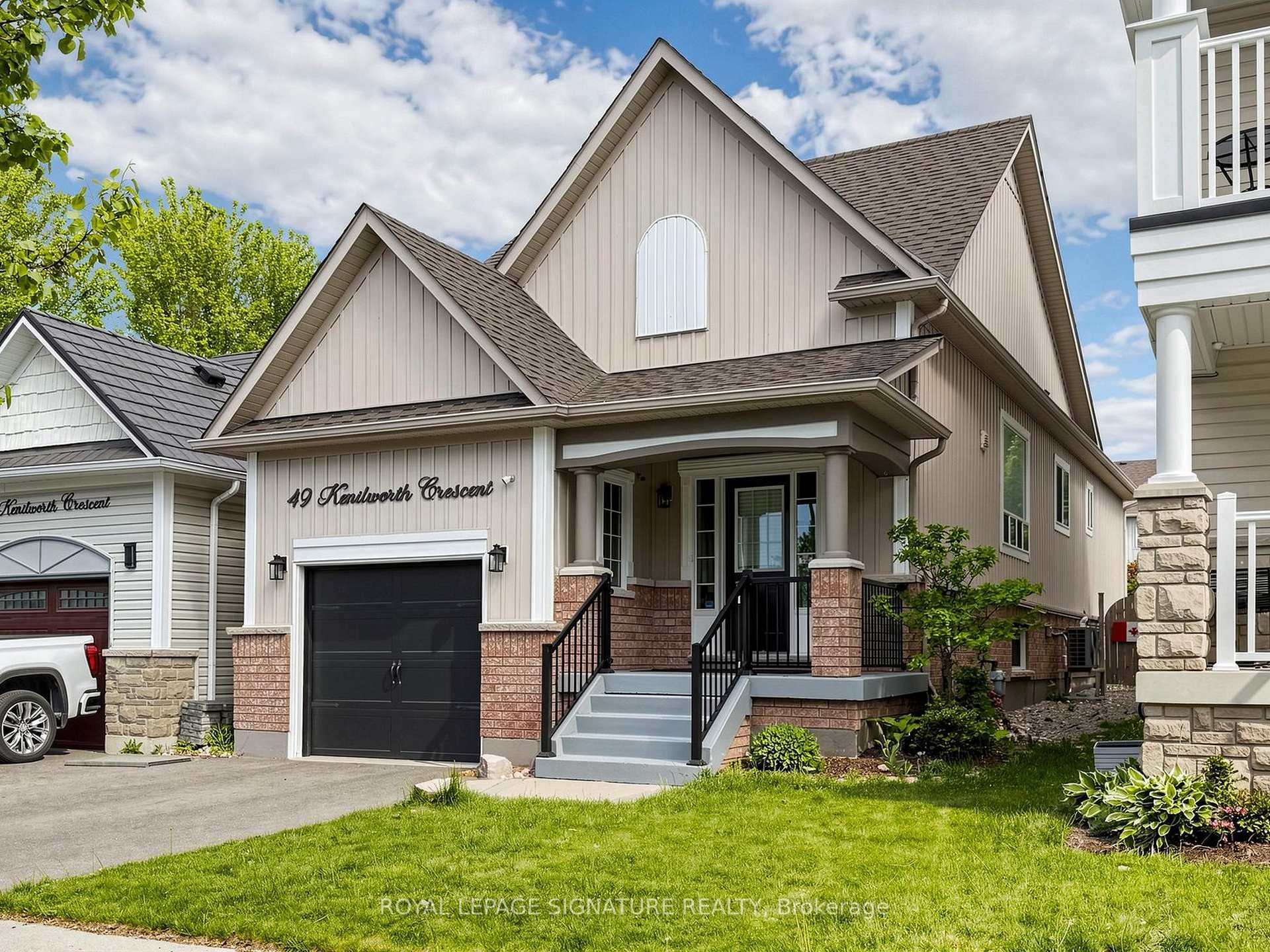 49 Kenilworth Crescent, Whitby, ON, exterior