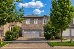 68 Townsgate Drive, Vaughan, ON, exterior
