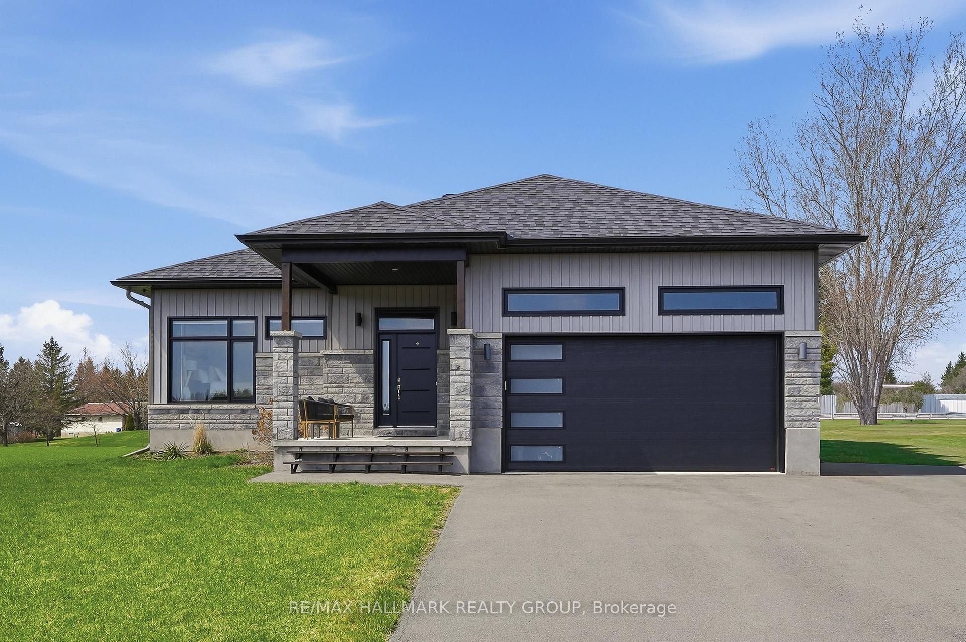21 Maxime Court, Clarence-Rockland, ON, exterior