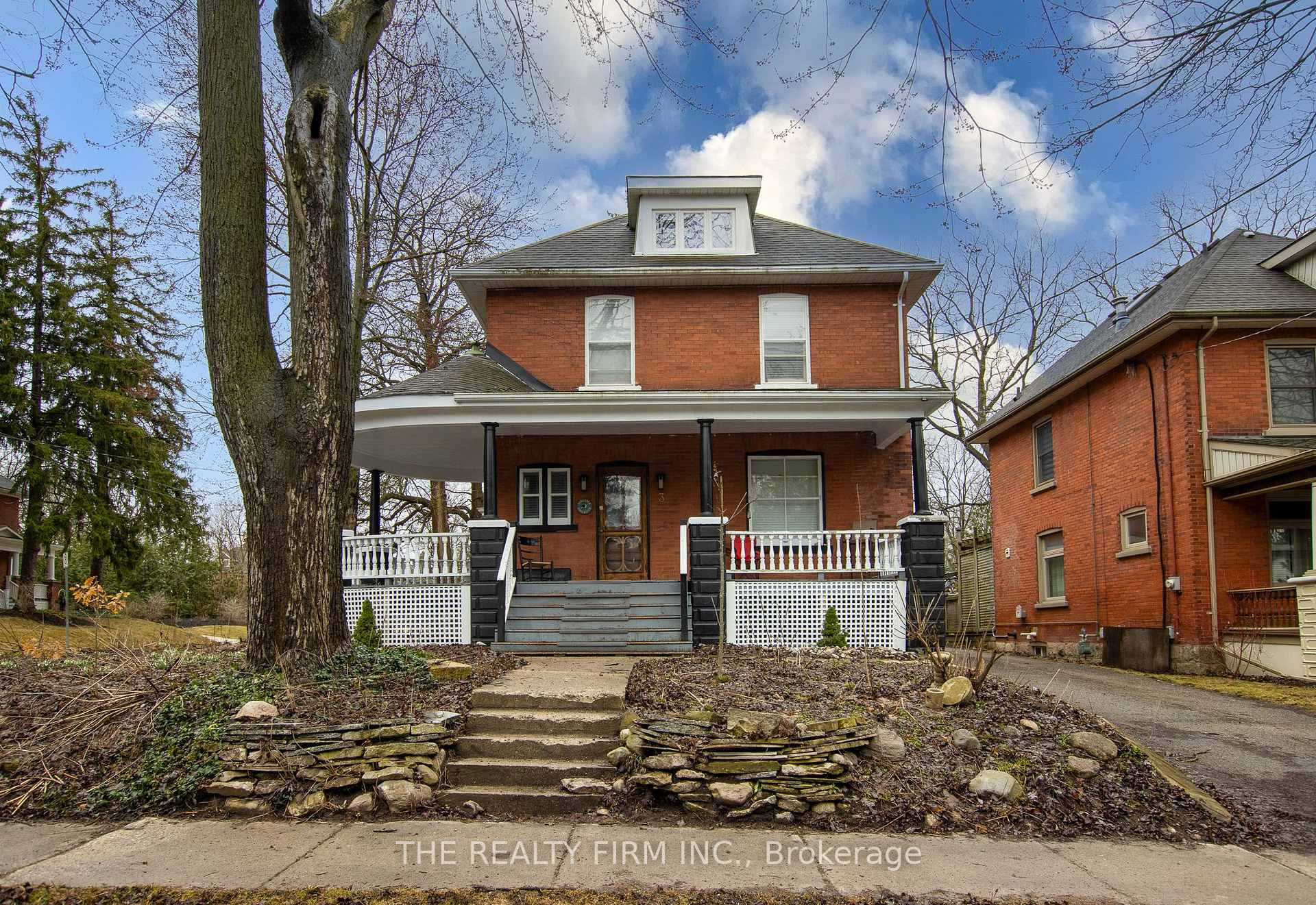 3 Daly Avenue, Stratford, ON, exterior