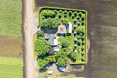 300 Juliana Road, King, ON, exterior