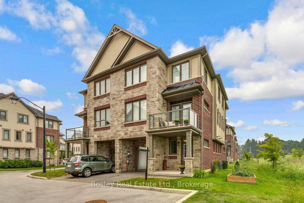 7 Bacon Lane, Hamilton, ON, exterior