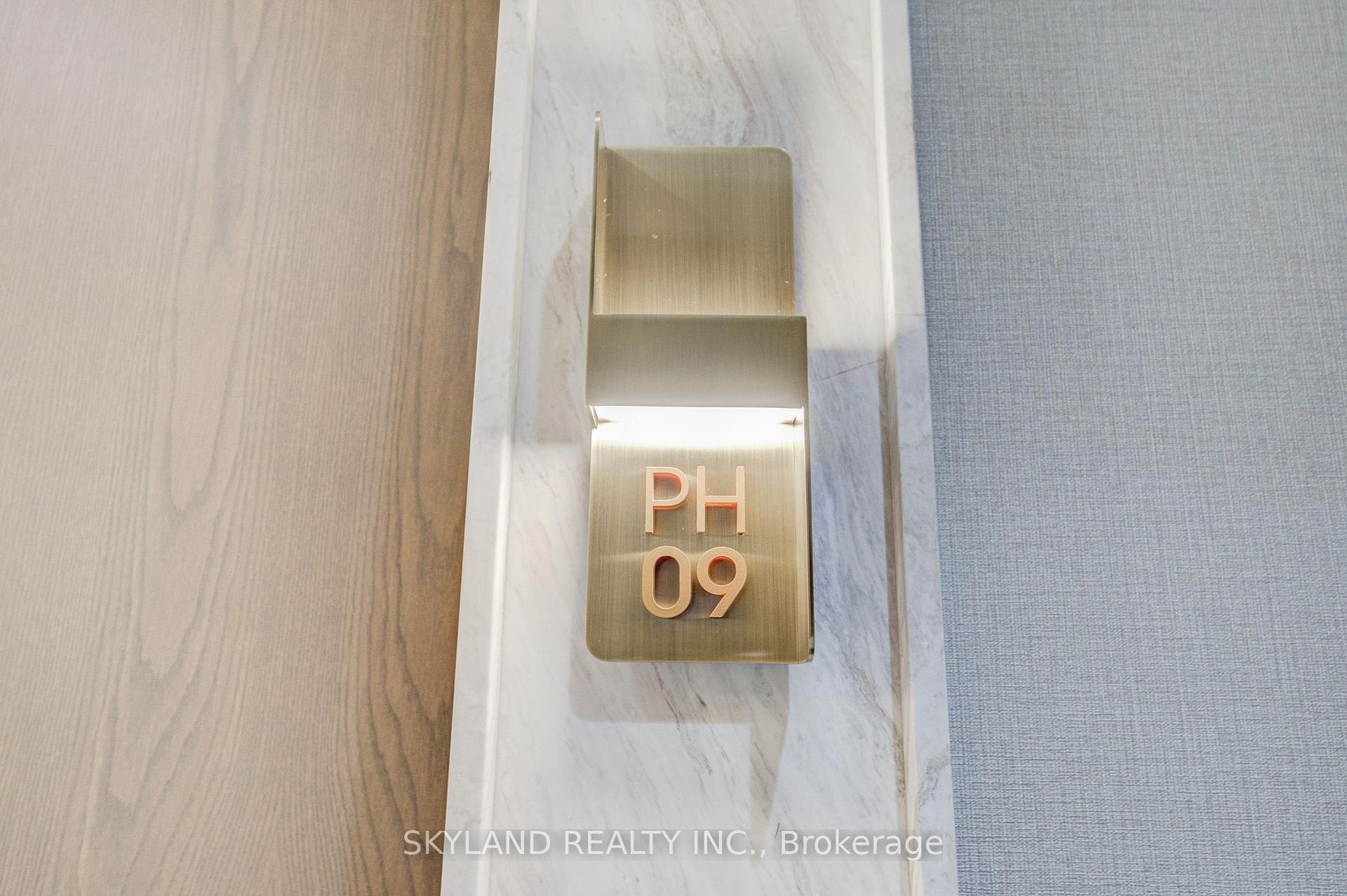PH 09 - 30 Inn On The Park Drive, Toronto C13, ON, exterior