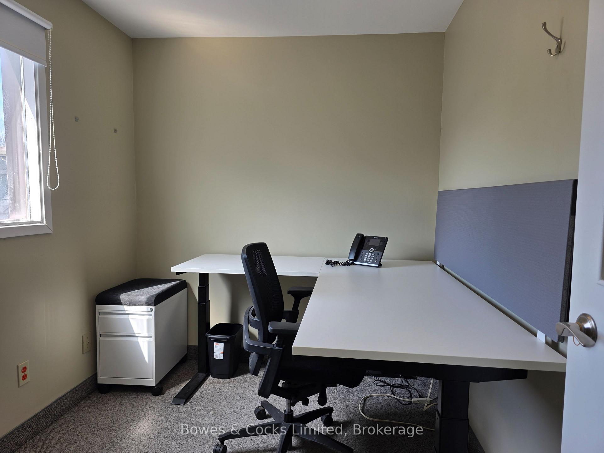 Single Offices - 341 Charlotte Street, Peterborough, ON, exterior
