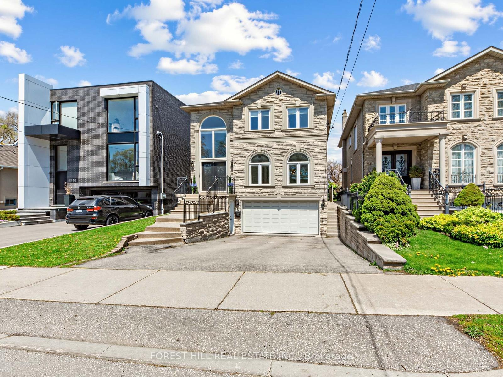 1208 Glencairn Avenue, Toronto W04, ON, exterior