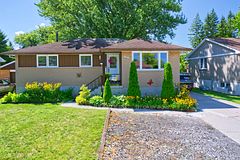 1229 Exmouth Street, Sarnia, ON, exterior