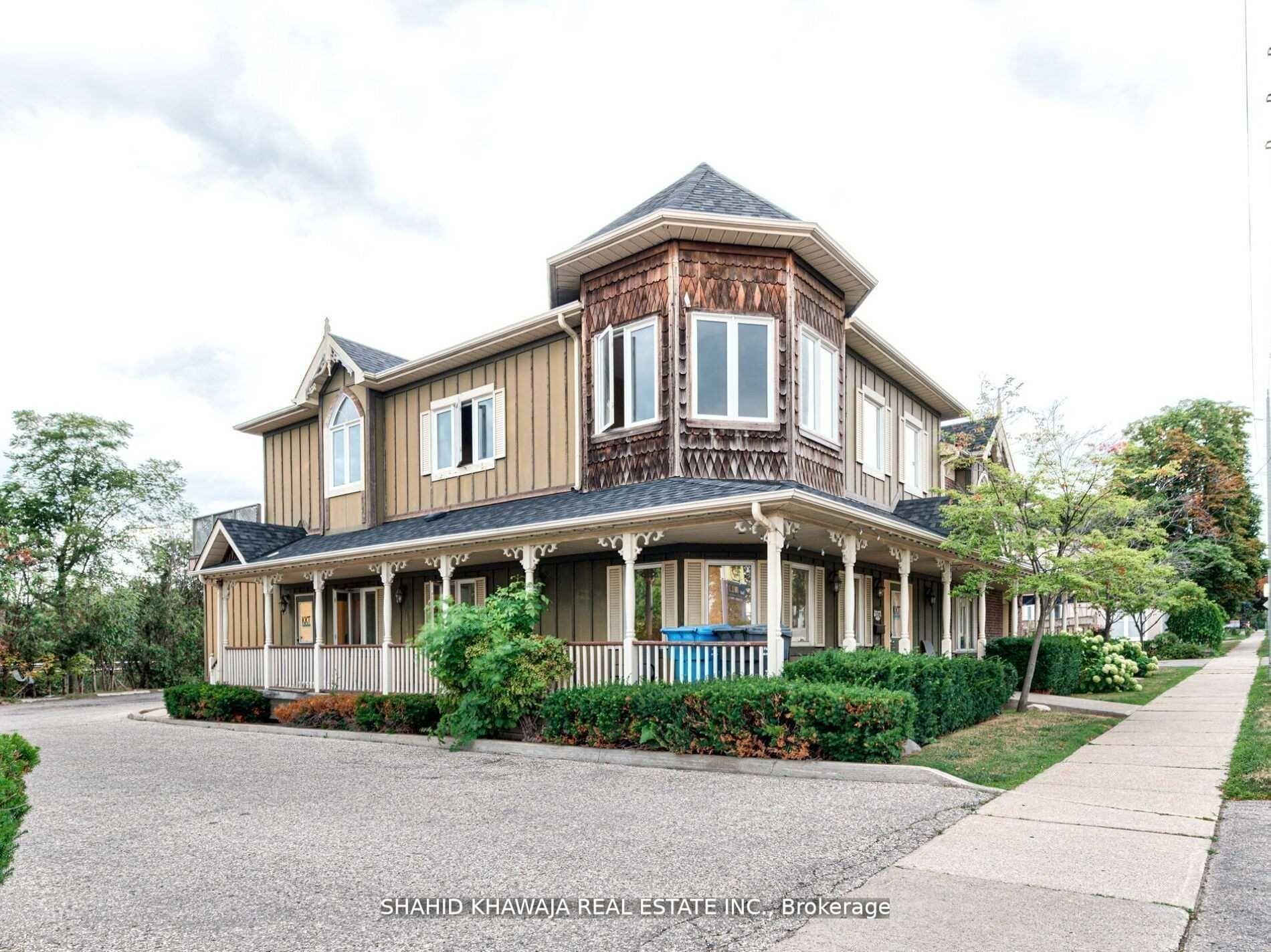 C - 370 Queen Street S, Mississauga, ON, exterior